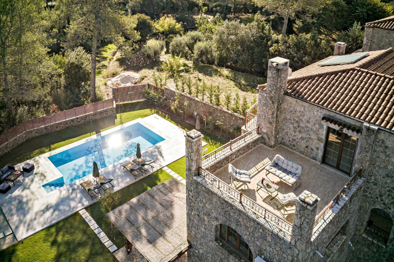 Filia Stone Villa Gouvia Esterno foto