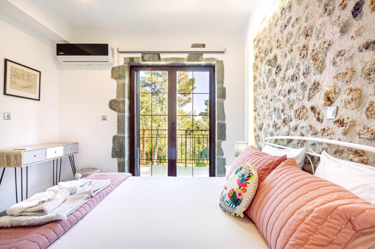 Filia Stone Villa Gouvia Esterno foto