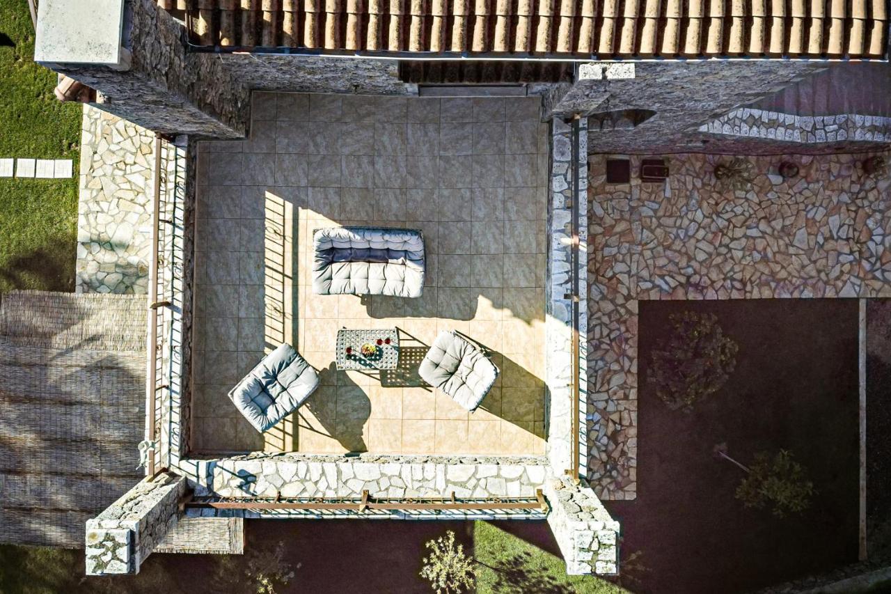 Filia Stone Villa Gouvia Esterno foto