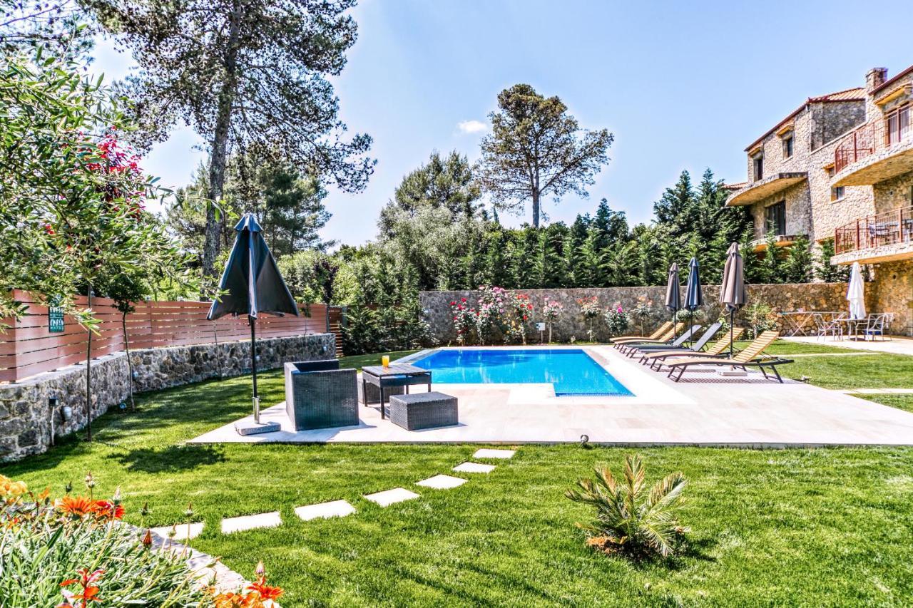 Filia Stone Villa Gouvia Esterno foto